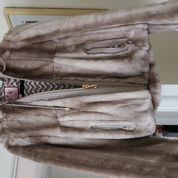 Juicy couture faux fur coat - Picture 3 of 10